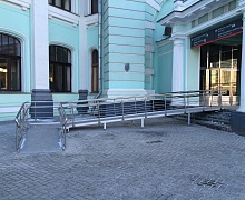Компания «Пандус Москва» установила пандусы для инвалидов на Белорусском вокзале