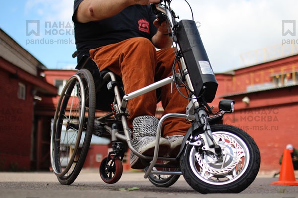 Электроприставка для инвалидных колясок Una WHEEL / ПАНДУС МОСКВА